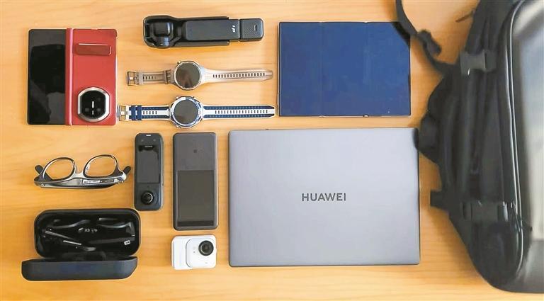 带着科技广货上两会！深圳报业集团携深圳智造开启全国两会报道