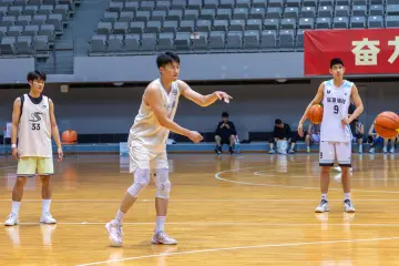 粤BA | 学霸+网红+教师+战将！张鸣钊：为深圳在赛场拼尽全力