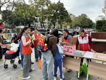 罗湖翠岭社区社工周活动暖心启幕 多元服务织密社区关爱网