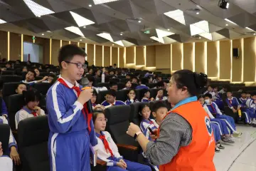 罗湖翠竹街道：开学禁毒第一课 守护青少年远离非列管成瘾物质