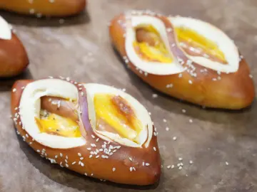  一家面包店的24小时重生记