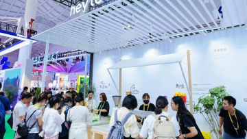 消费观察 | 拒绝内耗，全员找增量！这届消博会上，中国茶饮正在上演“大航海时代”