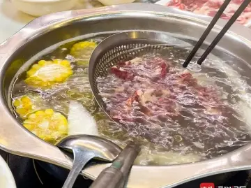 若不是粤BA，你都不知道黄仁勋这一口“潮州”有多野