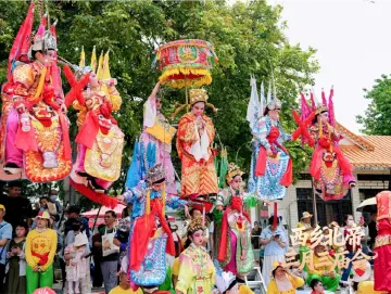 人人人人人！40多场活动、连办9天……深圳最大规模庙会有多夯？现场直击→