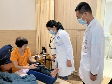罗湖区翠竹街道联合水贝京基洪湖苑社康推出系列医养融合服务