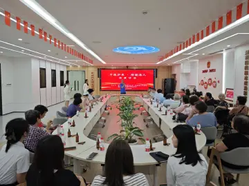 罗湖区桂园街道举办“中医护养·情暖港人”公益讲座