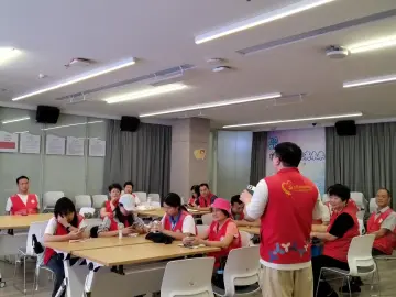 罗湖水贝社区开展志愿者AI赋能实操培训活动