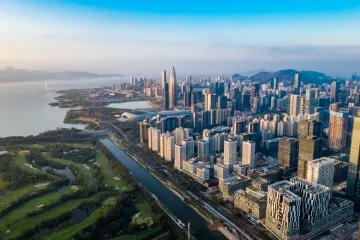 今年已有百余批外宾团组访深，一季度美国来访团组最多！APEC东道主城市迎客忙