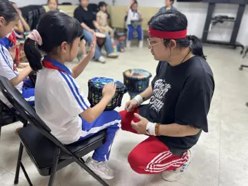 罗湖翠达社区非洲鼓活动点亮青少年美育时光