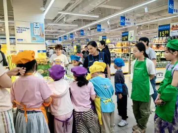 五一劳动润童心，罗湖区翠达社区开展亲子职业体验活动