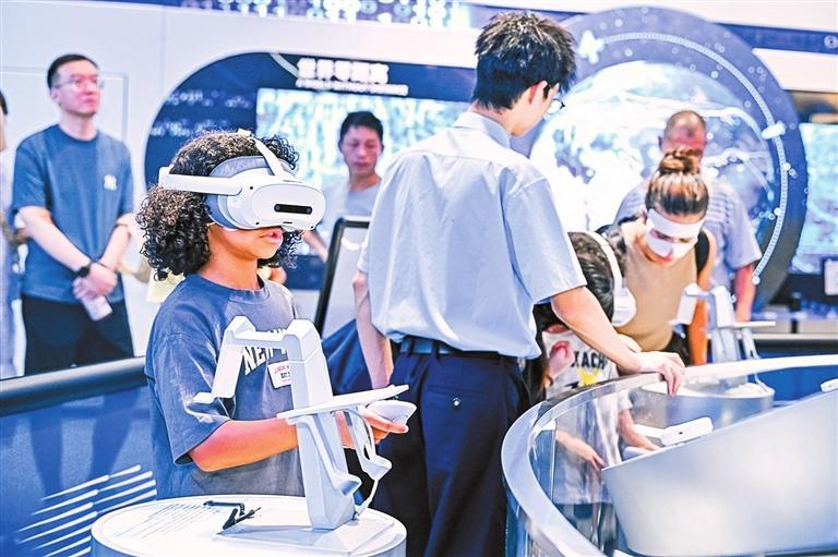 文博会首次开进科技馆 科幻产业在光明“落地生金”