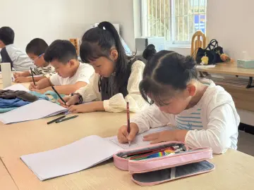 罗湖区桂木园社区开设幼儿硬笔书法公益课堂