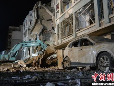 内蒙古居民楼爆炸事故10名嫌犯被捕 还有1人在逃