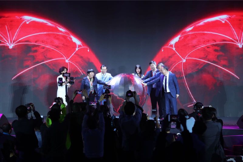杀向互联网品牌 彩电业量子点与OLED“交锋”