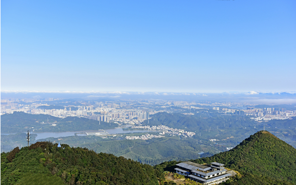 龙华区： 奋发有为推进“一城四区”建设