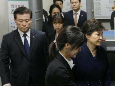 朴槿惠被批捕 成韩国第三位被捕前总统