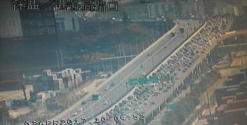 东部道路交通亮“红灯”  罗沙路一度交通管制