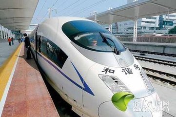 “五一”小长假乘车难？深圳北站加开18对动车