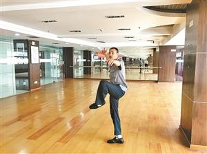儿女都是大老板 他却不要孩子养要去当保安