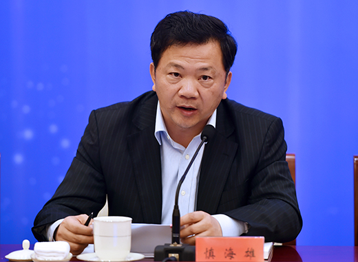 慎海雄：坚持以人民为中心 做好网上舆论工作