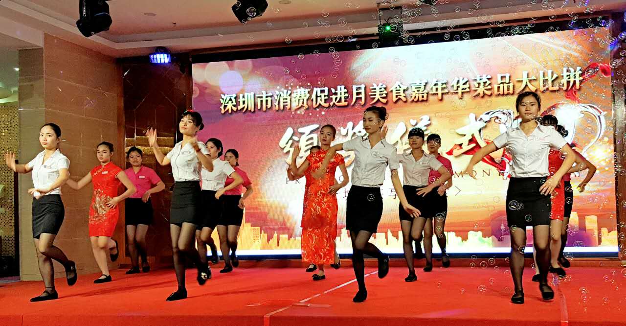 大浪厨神争霸火爆上演，美食热潮提升商圈人气，十大菜品会不会让你垂涎欲滴?