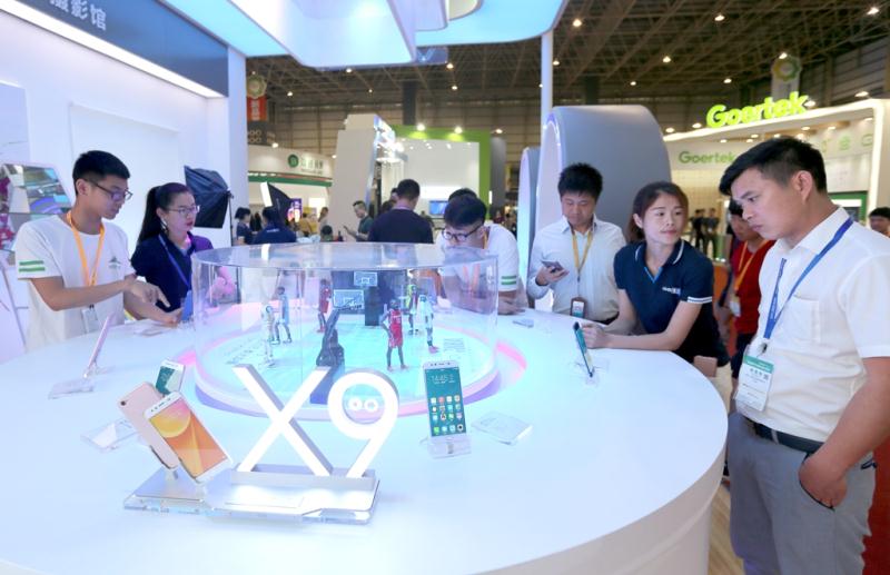 东莞成全球主要智能手机加工中心