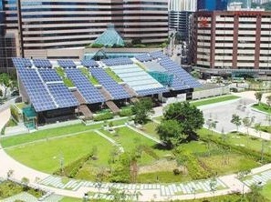 香港：繁华都市拥抱绿色生活
