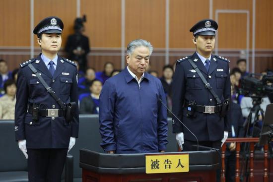 天津市公安局原局长武长顺犯六罪 一审被判死缓