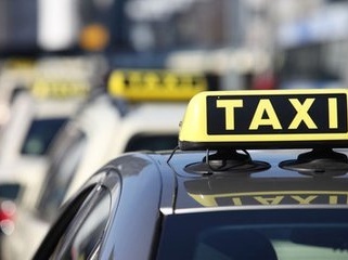 即日起，深圳开展两个月出租车行业专项整治行动