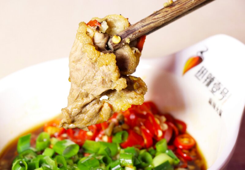 在深圳，有一家红遍一线卫视的火锅店