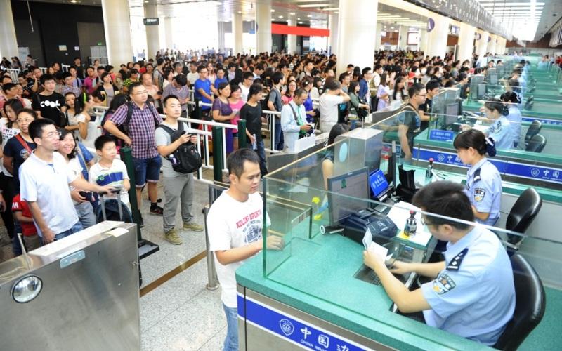 深圳口岸“五一”出入境人数逾243.4万人次