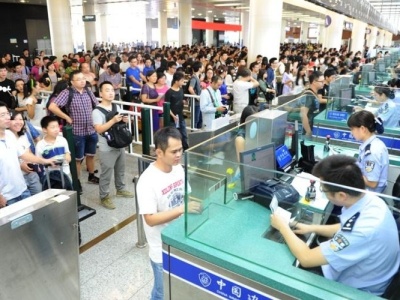 深圳口岸“五一”出入境人数逾243.4万人次