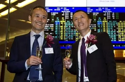 王石宣布让贤 接力棒交给郁亮