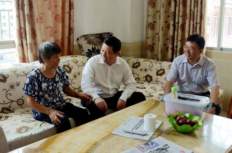 平湖街道七大主题活动庆“七一”