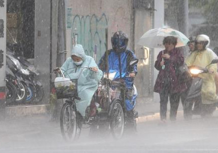 台湾梅雨滞留期延长 最长可能达10天