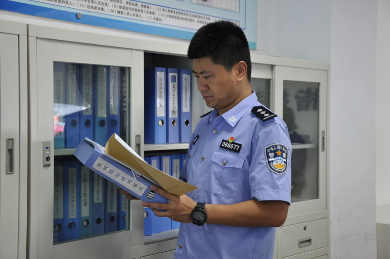 ​徐建：能破大案也能破小案的“高手”