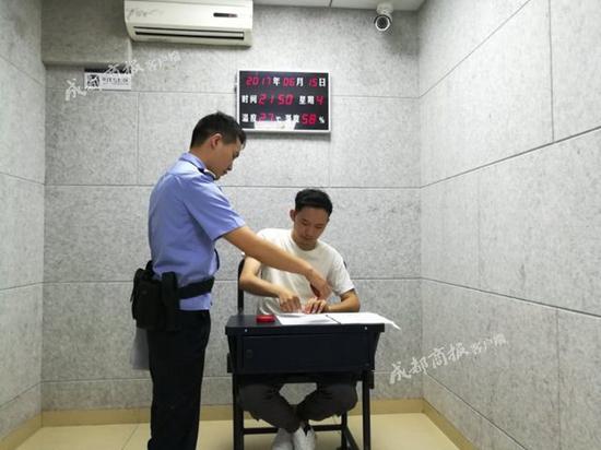 网络男主播街头以魔术为由“袭胸”被行拘14天
