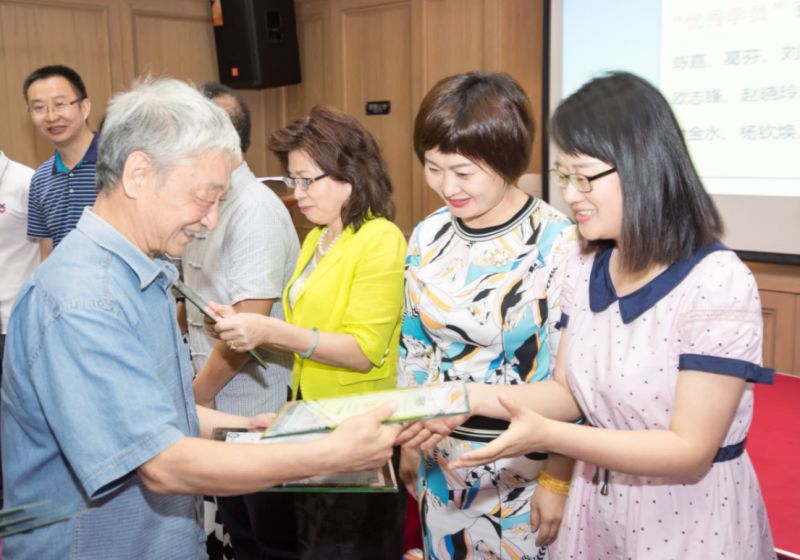 “基金会秘书长育英计划”首批学员毕业