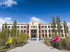 万科援建塔合曼学校震后修缮完工