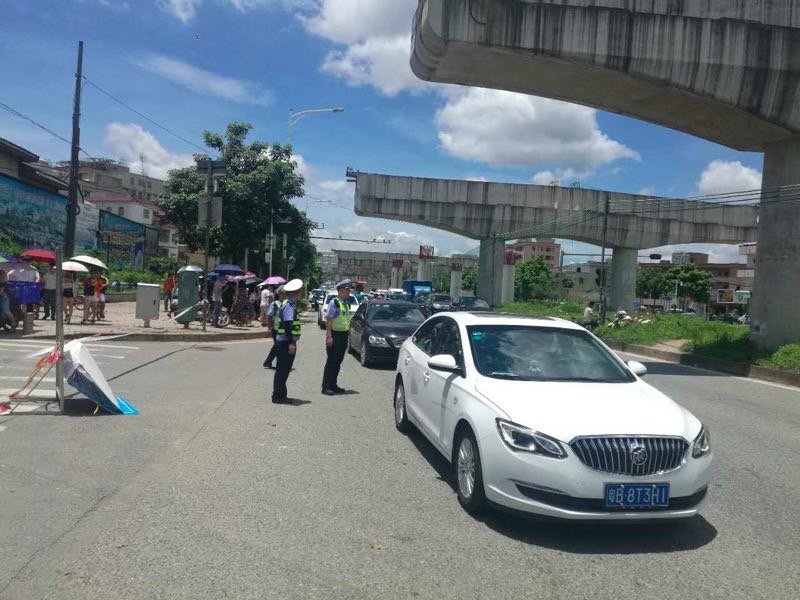 搞促销不打“招呼”致交通瘫痪！深圳这两家单位摊上事了