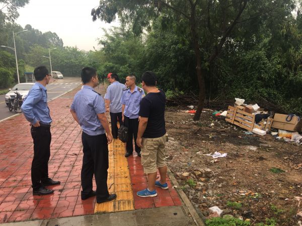 严罚破坏市容环境行为 龙城街道不手软
