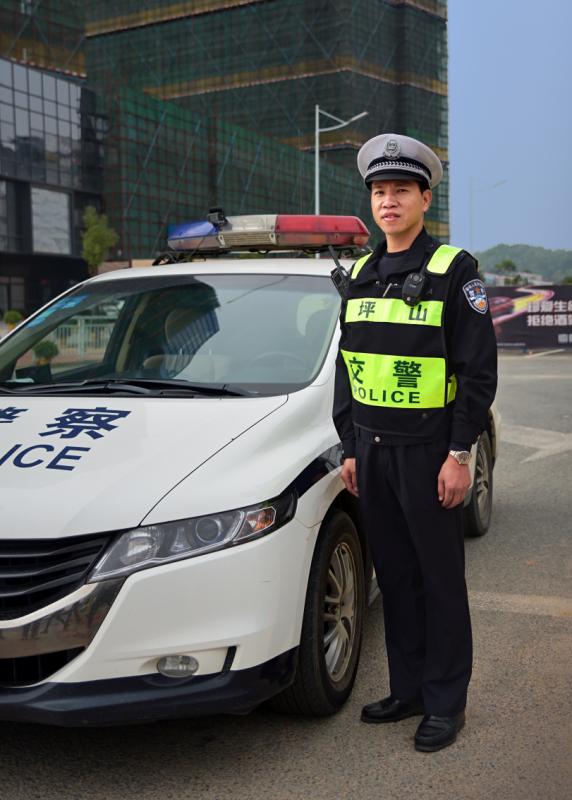欧阳金球：尽职尽责 保畅护安
