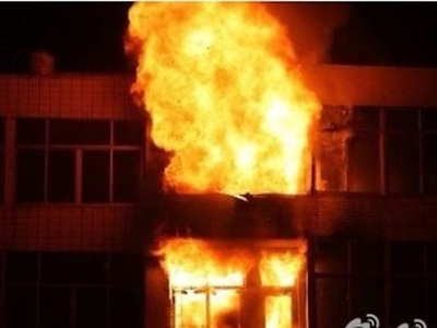 江苏常熟一楼房发生火灾 22人遇难