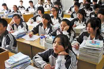 中职学生就业前景好为啥招生困难 社会轻视冷热不均