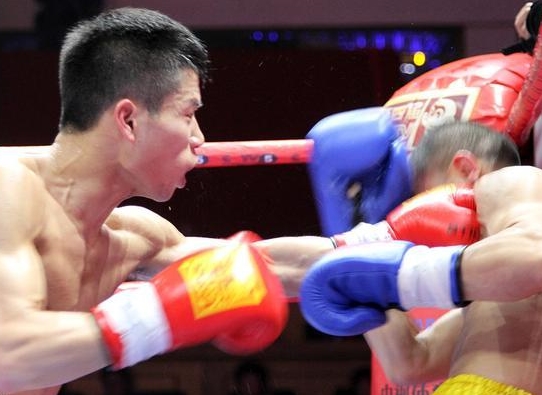 拳击迷千万别错过！今晚宝安体育中心将上演拳王争霸好戏