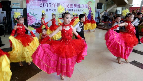 2017罗湖区民族舞推广暨“文化进校园”活动圆满收官