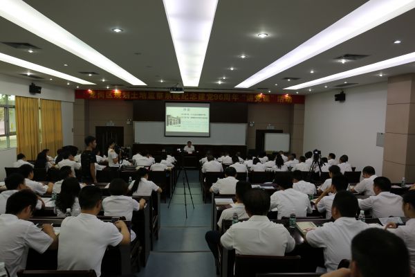 龙岗区规划土地监察局： “抓队伍”提升查违执行力
