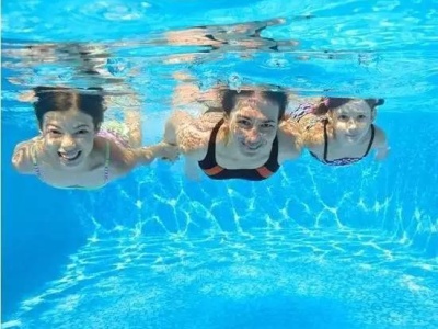 游泳要防四种病！女性和小孩更要小心 