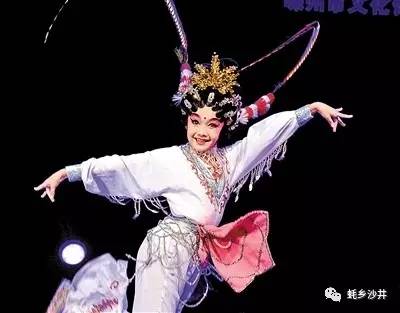 厉害了！沙井粤剧娃再次站上国家戏曲最高领奖台