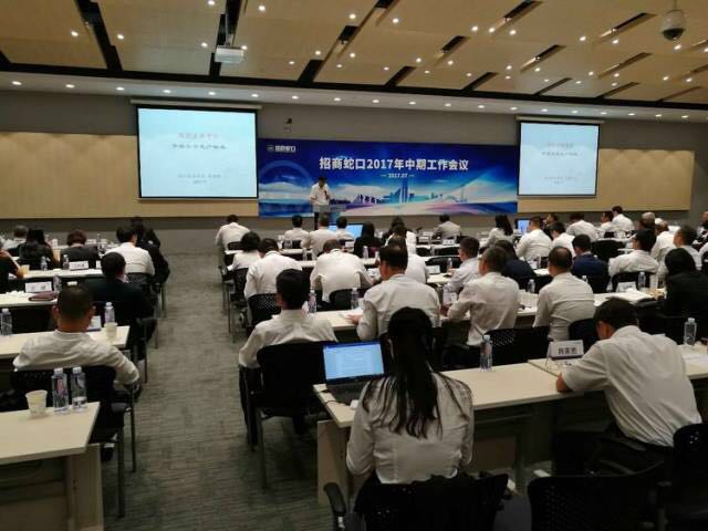南山安监把“安全生产培训课堂”搬到了企业一线